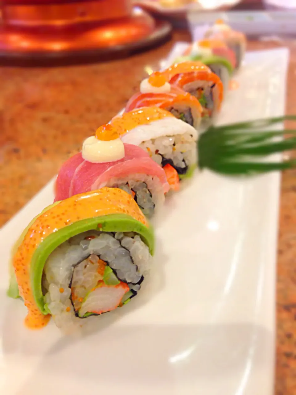 Rainbow beauty roll ( ซูชิเรนโบว์ )|🍴melody🍛🎶さん