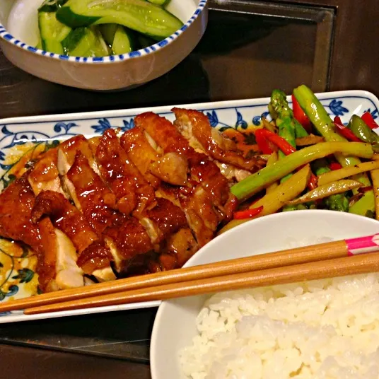 鶏の照り焼きとキュウリの浅漬け！|むちこさん