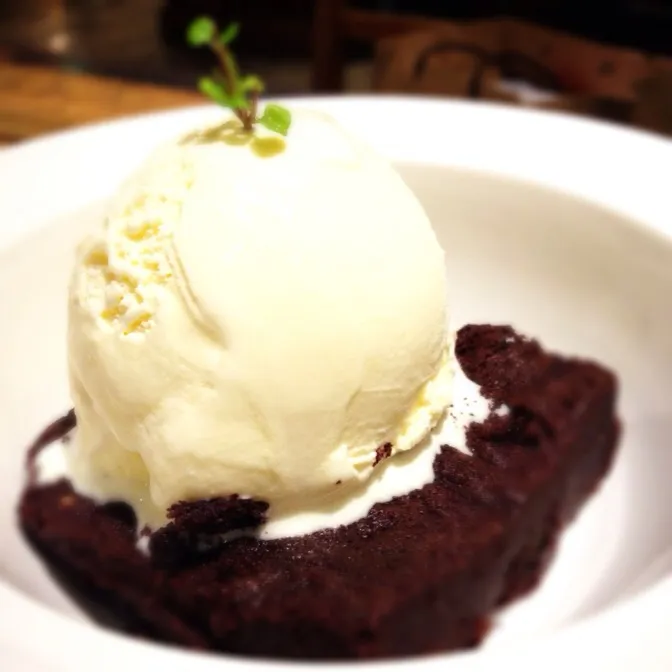 Ice Cream Brownie|Sam: photos by iPhoneさん