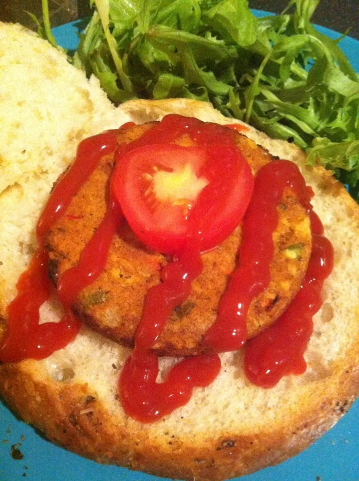 Veggie burger & ketchup|Nick Hiderさん