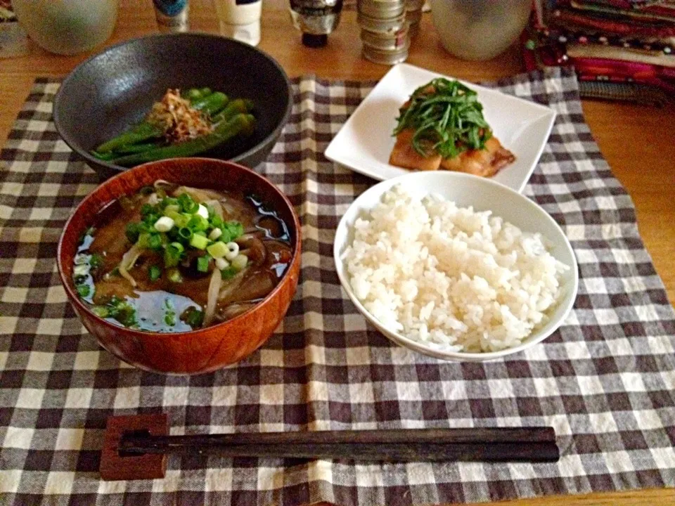 朝ごはん★鰆の味噌漬け焼き、オクラのめんつゆ漬け、みそ汁、ごはん|ハルさん