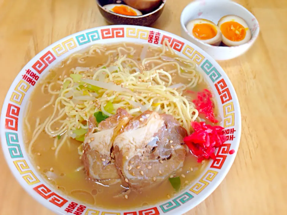 博多土産のラーメン♡煮卵添え|rieさん