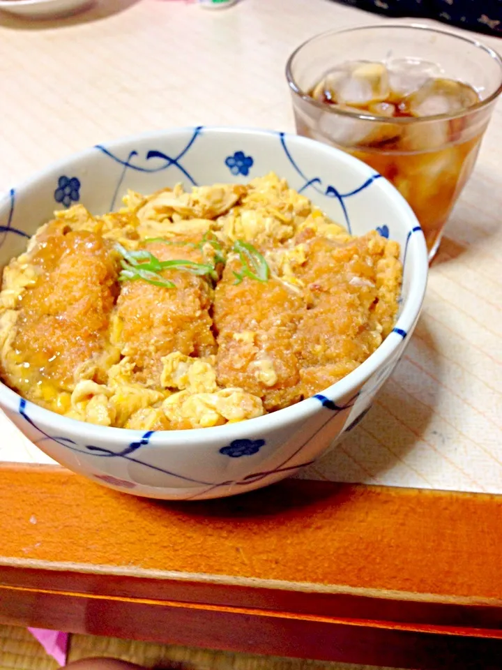 昨日の夕飯残りのカツでドーーーン|あかりさん