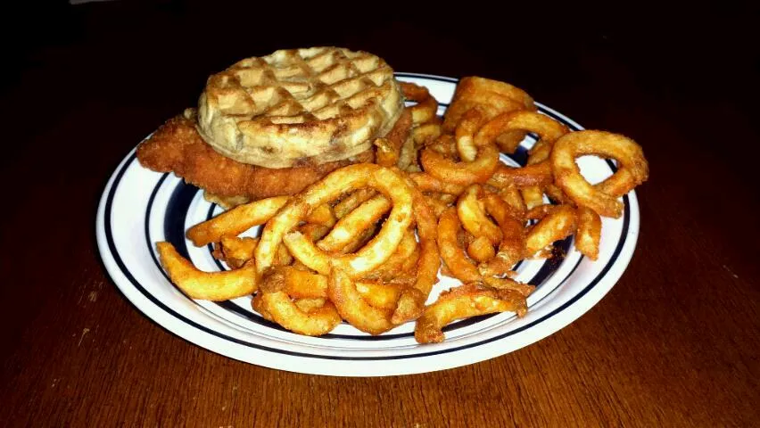 chicken waffle sandwich from Jack in the Box special order|Patricia McGrathさん