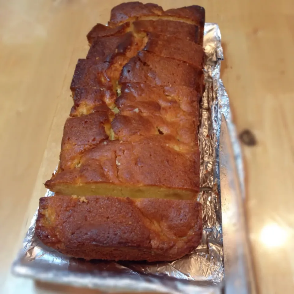 Honey camamelized pear cake|andrewさん