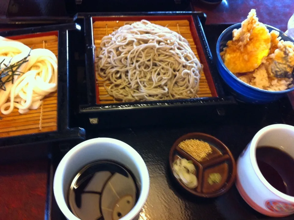 うどんせいろ&蕎麦せいろとミニ天丼🍚|akiさん