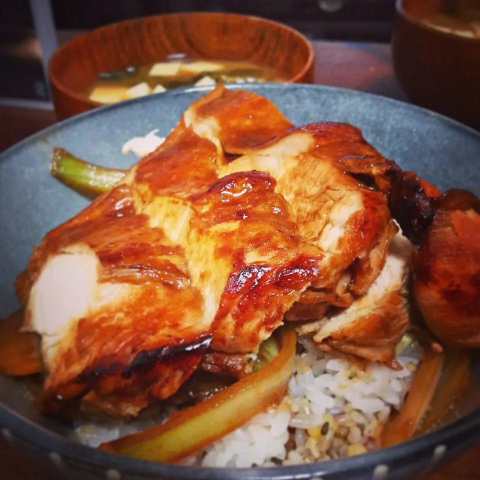 鶏胸肉の焼き鳥丼|ころちゃんさん