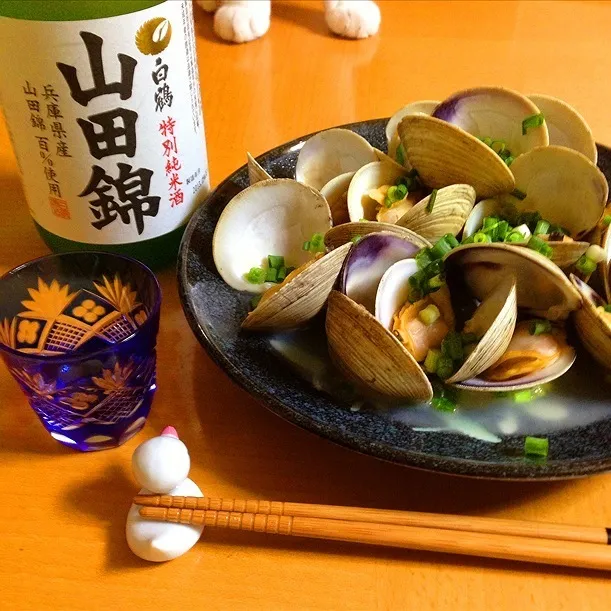 Snapdishの料理写真:ホンビノス貝の酒蒸し|Asayoimagawaさん