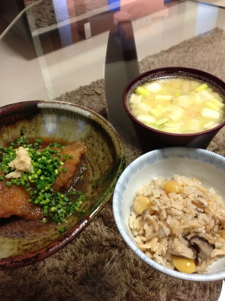 カレイのおろし煮、根菜の味噌汁、きのこと銀杏の炊き込みご飯|やっちゃんさん