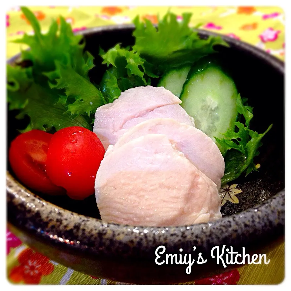 Snapdishの料理写真:手作り★鶏胸肉の鶏ハム|エミィ（Emiy）さん