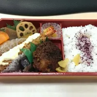 お昼ご飯。まつおかのお弁当。|fiftybellsさん