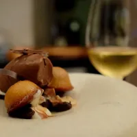 Chocolate 'kopi' - rum raisin, coffee, truffle honey|Lauraさん