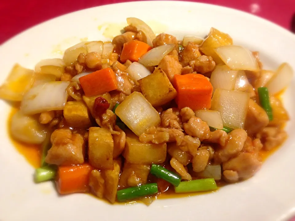 横浜中華街🇨🇳四五六菜館新館  鶏肉と野菜のカレー味炒め|ゆうじ.さん