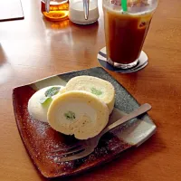 Snapdishの料理写真:だだ茶豆のロールケーキ@フクモリ|ケンドーたくやさん