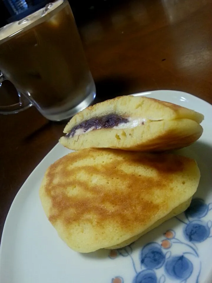 バターどら焼と、アイスカフェオレで・・・
食後のおやつ( 〃▽〃)|ふりるさん