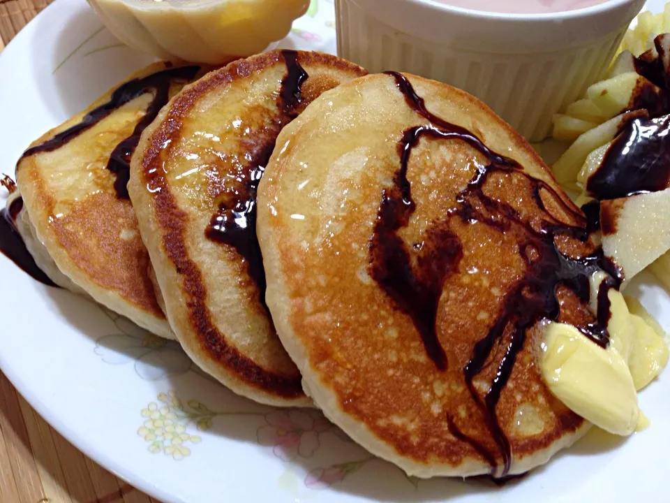 Pancakes with Honey n Chocolate|Mummy Masayuさん