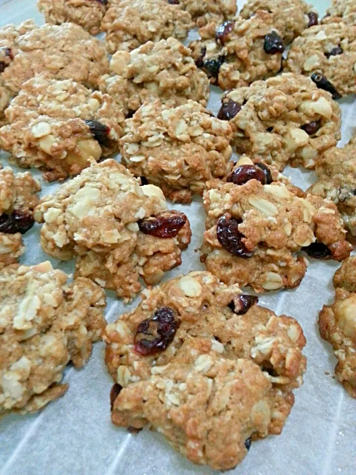 Oatmeal cookies with cranberry and nuts|Susanさん