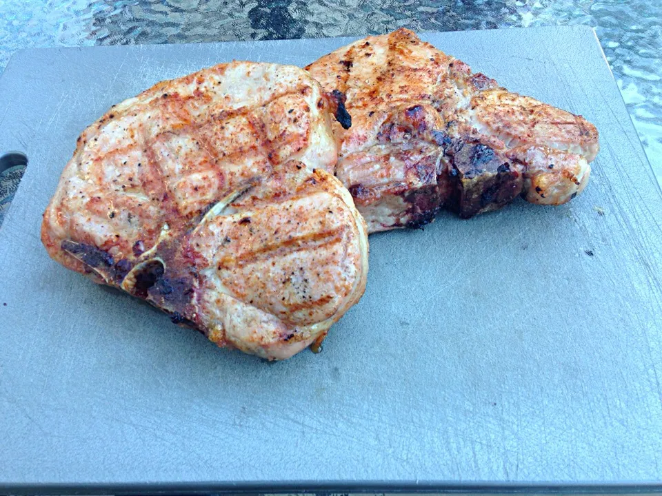 Grilled Thick-cut Pork Chops|Gregさん