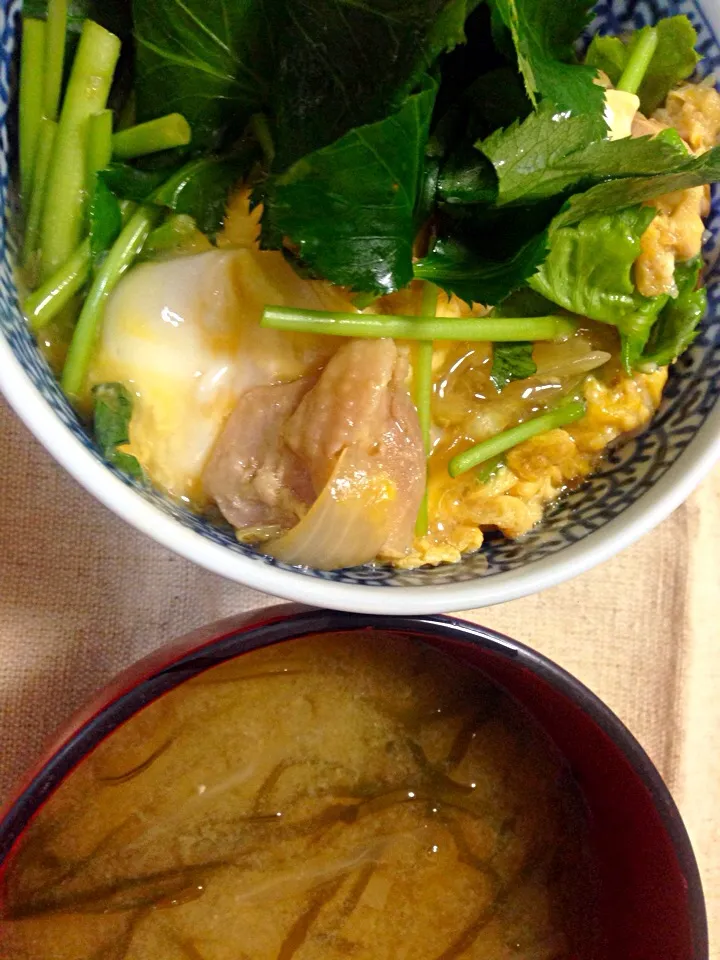 Snapdishの料理写真:丸亀うどんのぶっかけつゆでふわとろ親子丼、大根と切り昆布の味噌汁|machikoさん