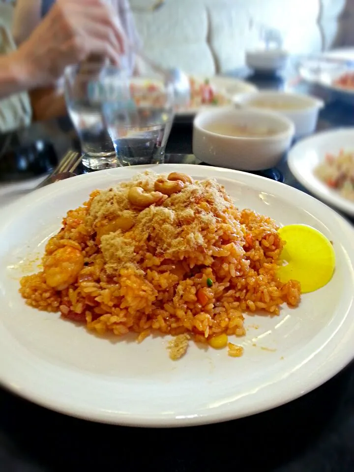 Snapdishの料理写真:thai fried rice|Phinarasuさん