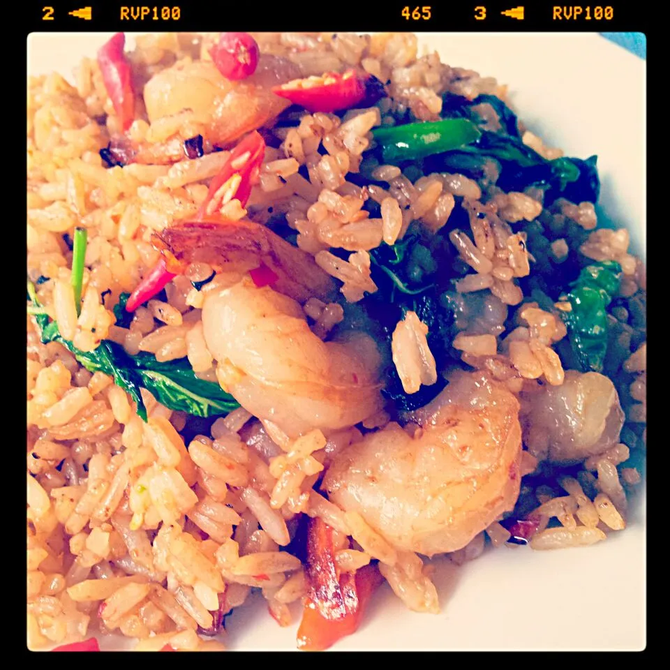 ข้าวผัดใบกระเพรากุ้ง  ผัดคลุกเลย อร๊อยยอร่อย Fried rice with shrimp and basil (kao-pad-bai-krapao-kung) @ร้านสุขสวัสดิ์ สะพานใหม่|ChomChuanChim (ชมชวนชิม)さん