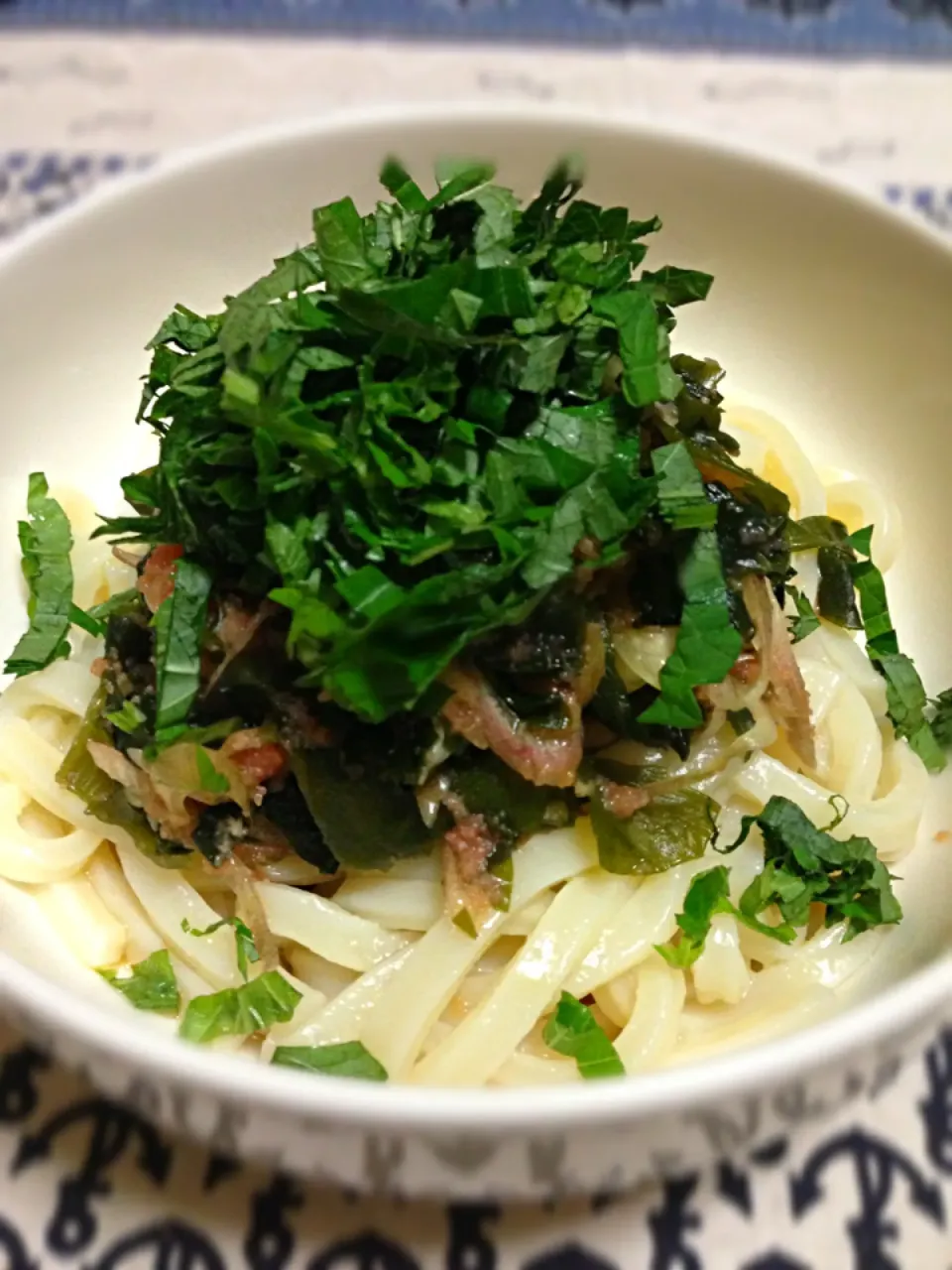 ワカメとミョウガのタラコポン酢あえうどん|カザラさん