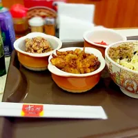 Snapdishの料理写真:gyudon, karaage and tempura at Sukiya|Sweetie Birdさん