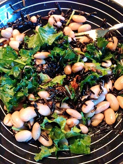 Black wild rice with white beans and home-grown organic kale in a miso-sesame sauce|georgianaさん