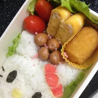 Snapdishの料理写真:キティのキャラ弁♪|ひぃさん