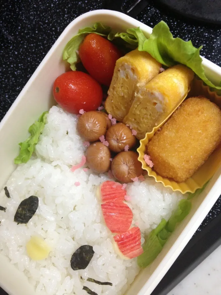 Snapdishの料理写真:キティのキャラ弁♪|ひぃさん