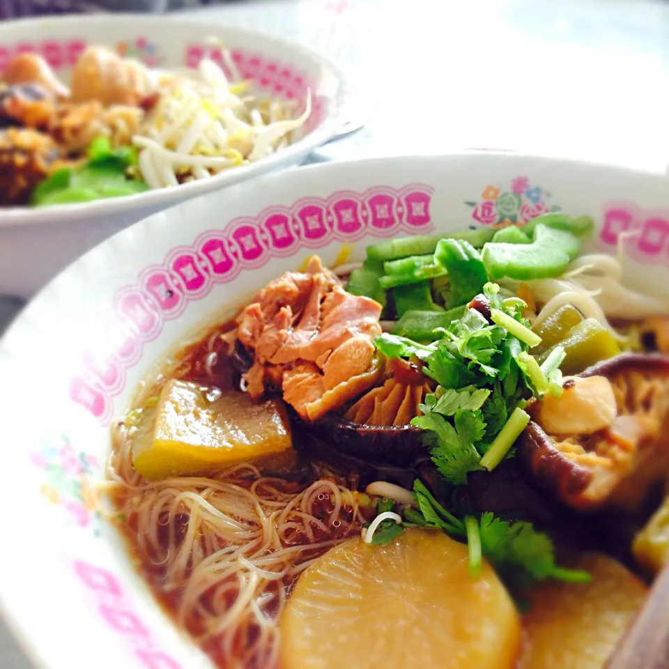 Thai-style Rice Vermicelli Soup|YvoMiwaさん