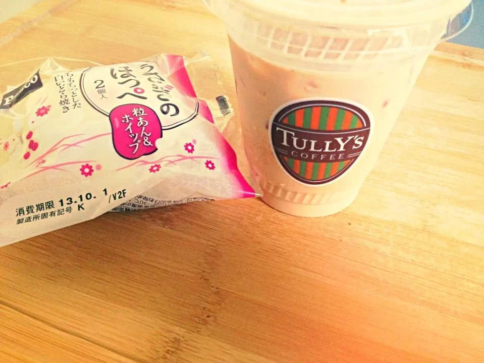 Snapdishの料理写真:うさぎのほっぺ★TULLY'S coffee|ゆうりさん