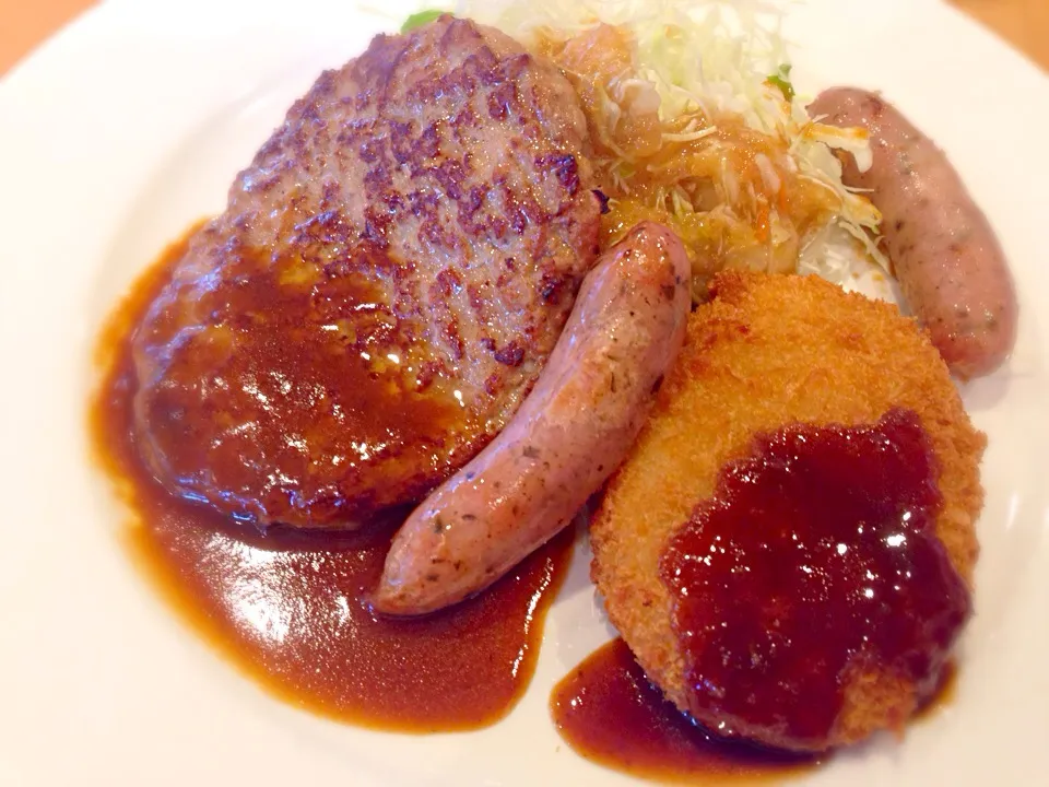 ガスト 日替わりハンバーグランチ|まからいとさん