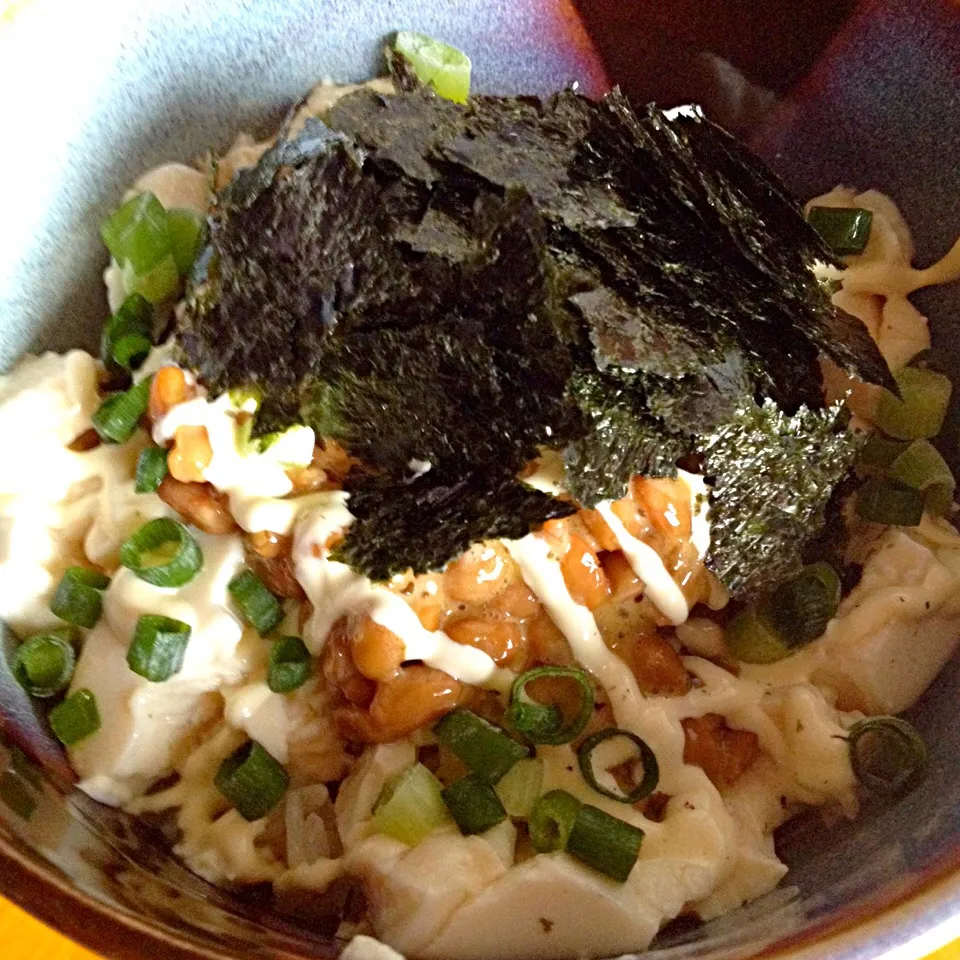 納豆と豆腐の親子丼|カウンター嬢さん