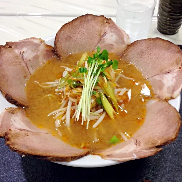 Snapdishの料理写真:北海道物産展にて♡みすゞ味噌ラーメン|とまこ(*^o^*)さん