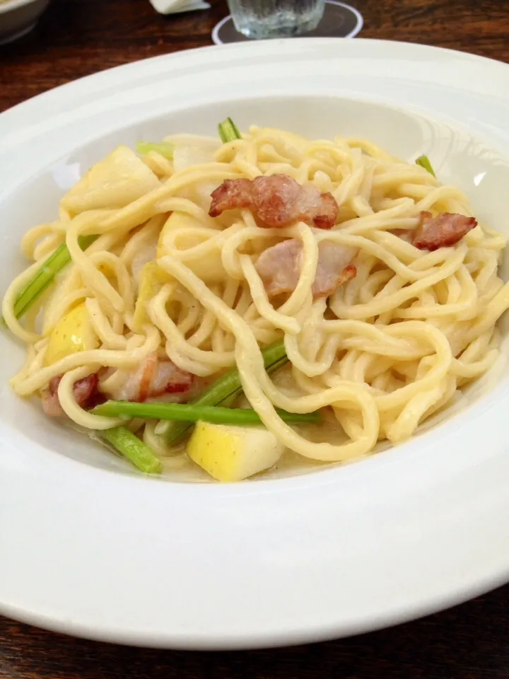 自家製ベーコンと林檎のパスタ|porotanさん