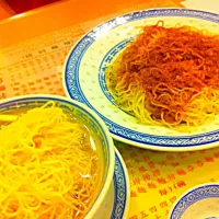 Snapdishの料理写真:雲呑麺 ＆ 蝦麺|トーマスさん