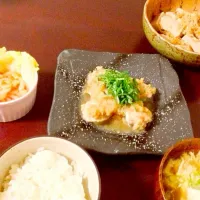 Snapdishの料理写真:鶏肉のみぞれ煮、高野豆腐と切り干し大根の煮物、イカキムチ、くずし豆腐の澄まし汁|Saori Akimotoさん