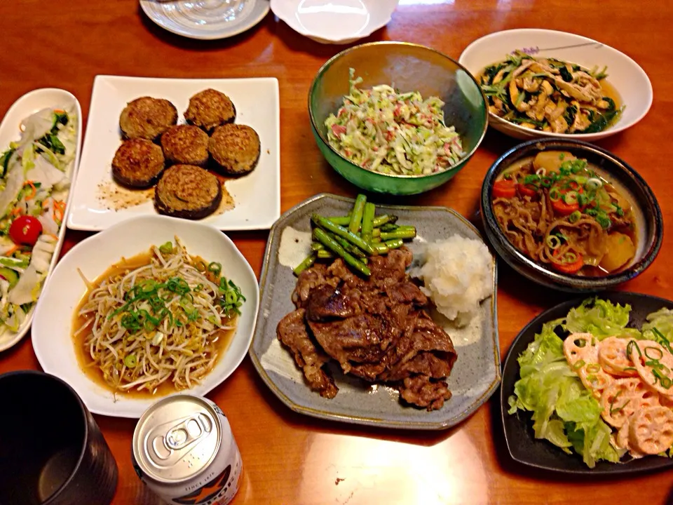 焼きしゃぶおろし醤油  椎茸肉詰め  肉じゃが  水菜とお揚げの煮浸し  モヤシ炒め  コールスロー  レンコンの明太マヨ和え|みゆさん