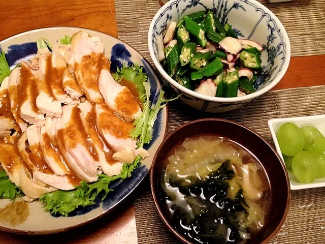 蒸し鶏バンバンジー風  タコとオクラのマリネ  青海苔の味噌汁 ロザリオビアンコ|ikukoさん