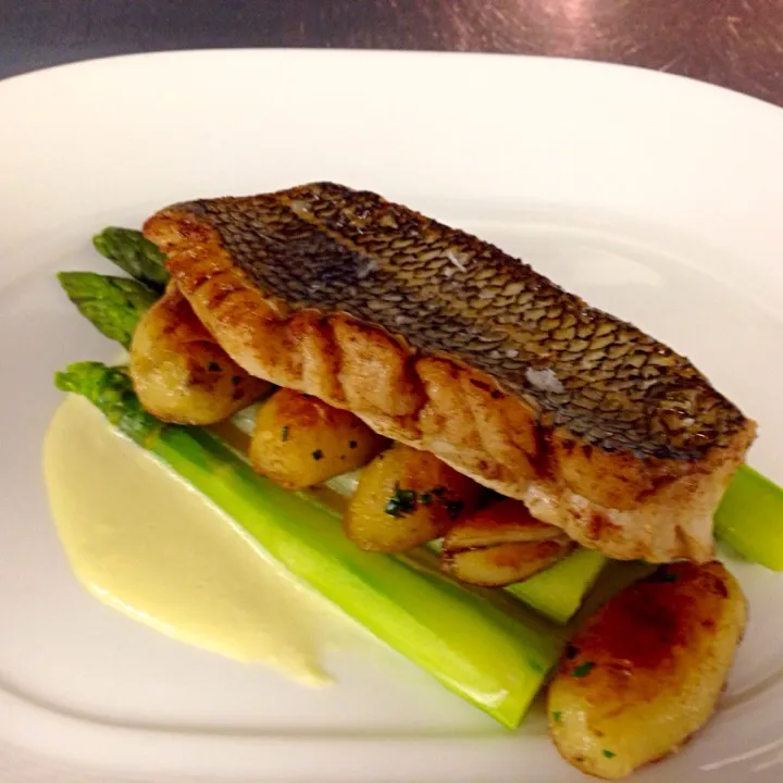 Pan seared Black Sea Bass|zikazakaさん