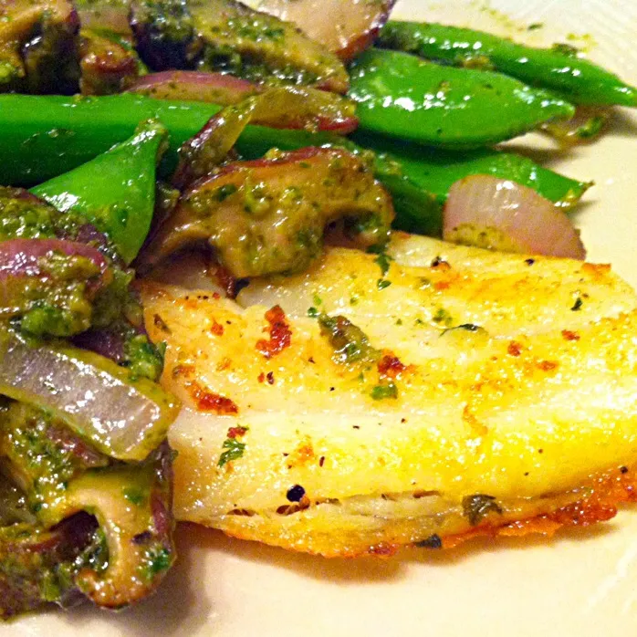 Lemmon Pepper Swai Fish with Basil Pesto Vegetable|Nanaさん