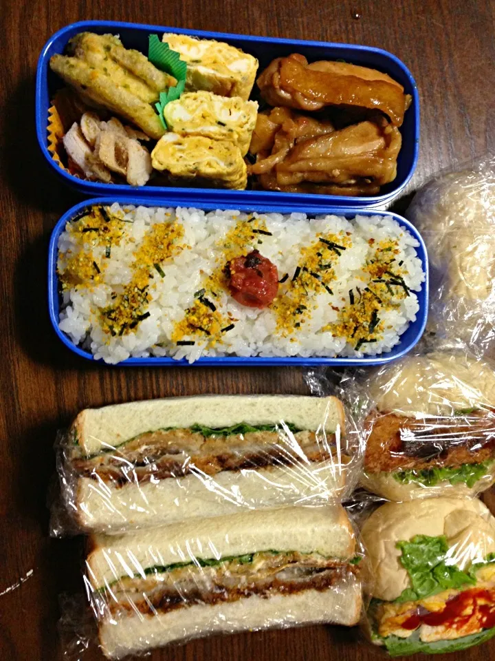 Snapdishの料理写真:地味弁当 アジフライサンド  卵ロール 海老フライロール|ミキさん