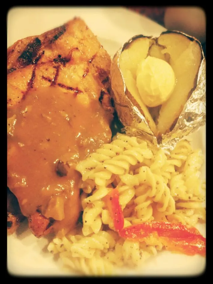 Pork Chop with pasta salad|Wun Aungさん