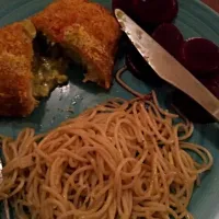 Broccoli stuffed chicken noodles and beets|d. pattpersonさん