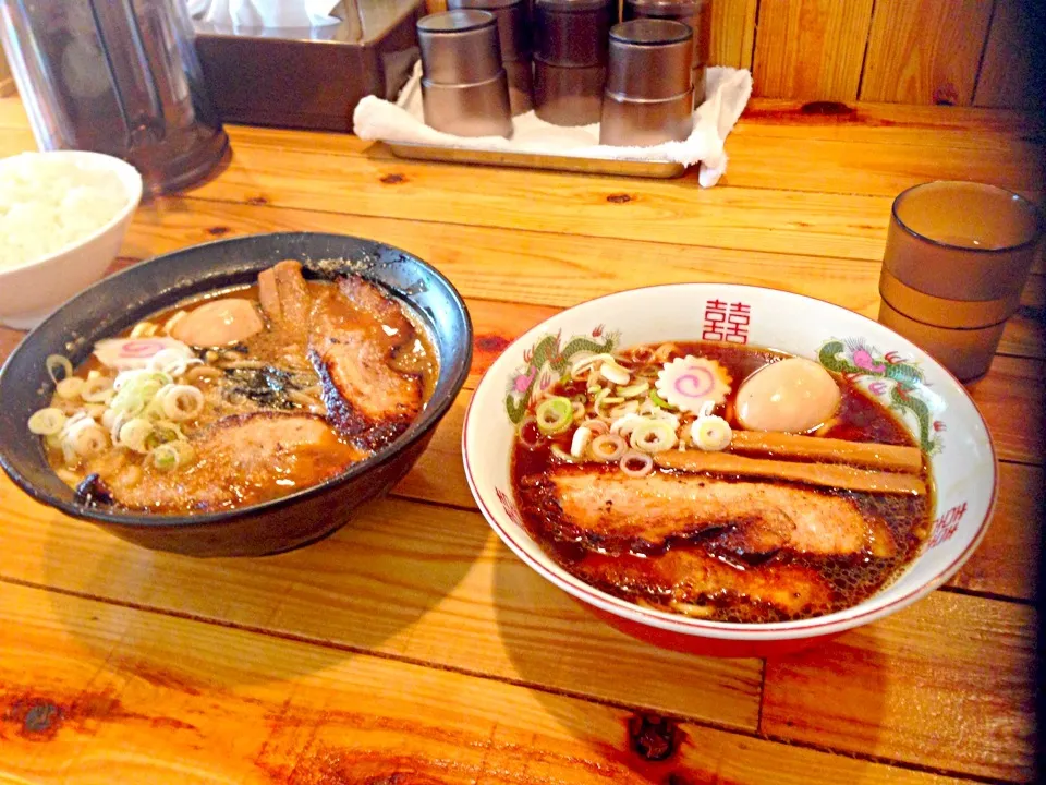 右、ラーメン、左、鶏パイタン|ちびさん