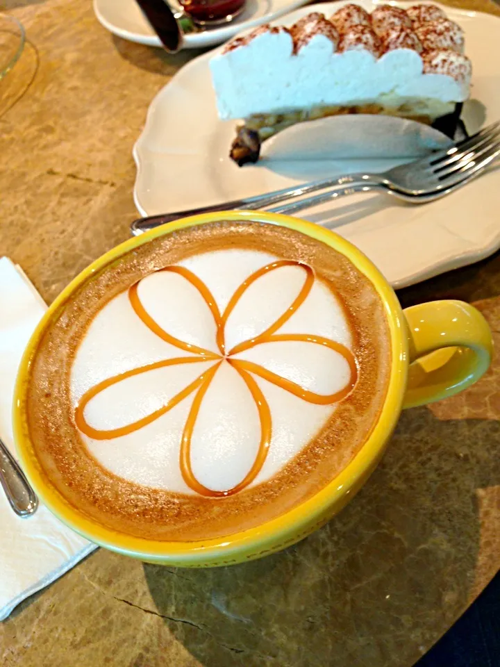 Buttercup latte with banoffee|PhUnGさん