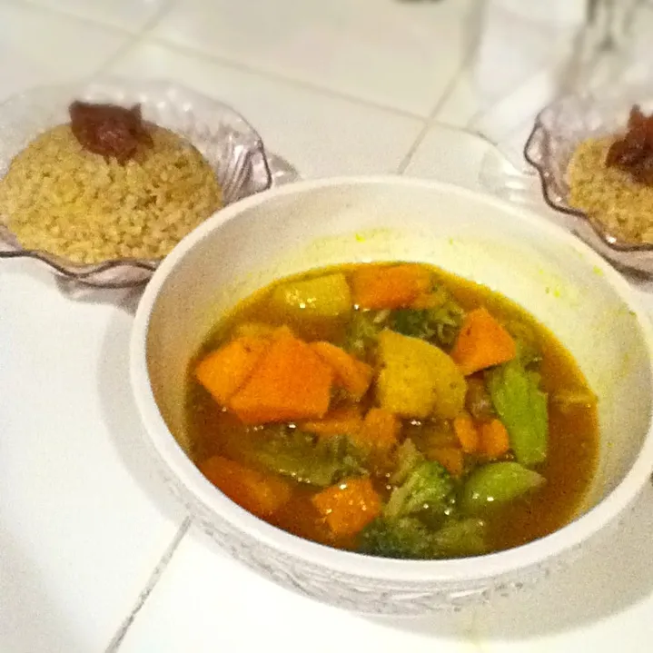 Vegetable soup (broccoli, potatoes & squash) w/ brown rice|Sai linさん