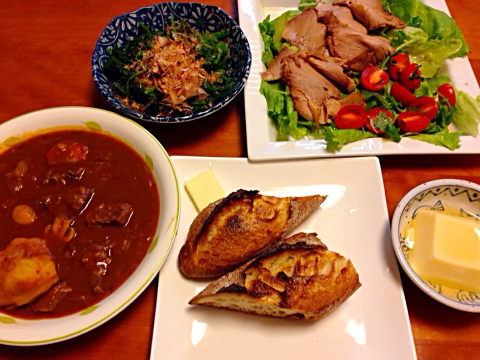 ビーフシチュー  焼豚サラダ  ほうれん草おかか和え  卵豆腐  バケット|みゆさん