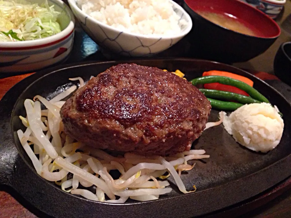 ハンバーグステーキ@牛庵(銀座)|塩豚骨さん